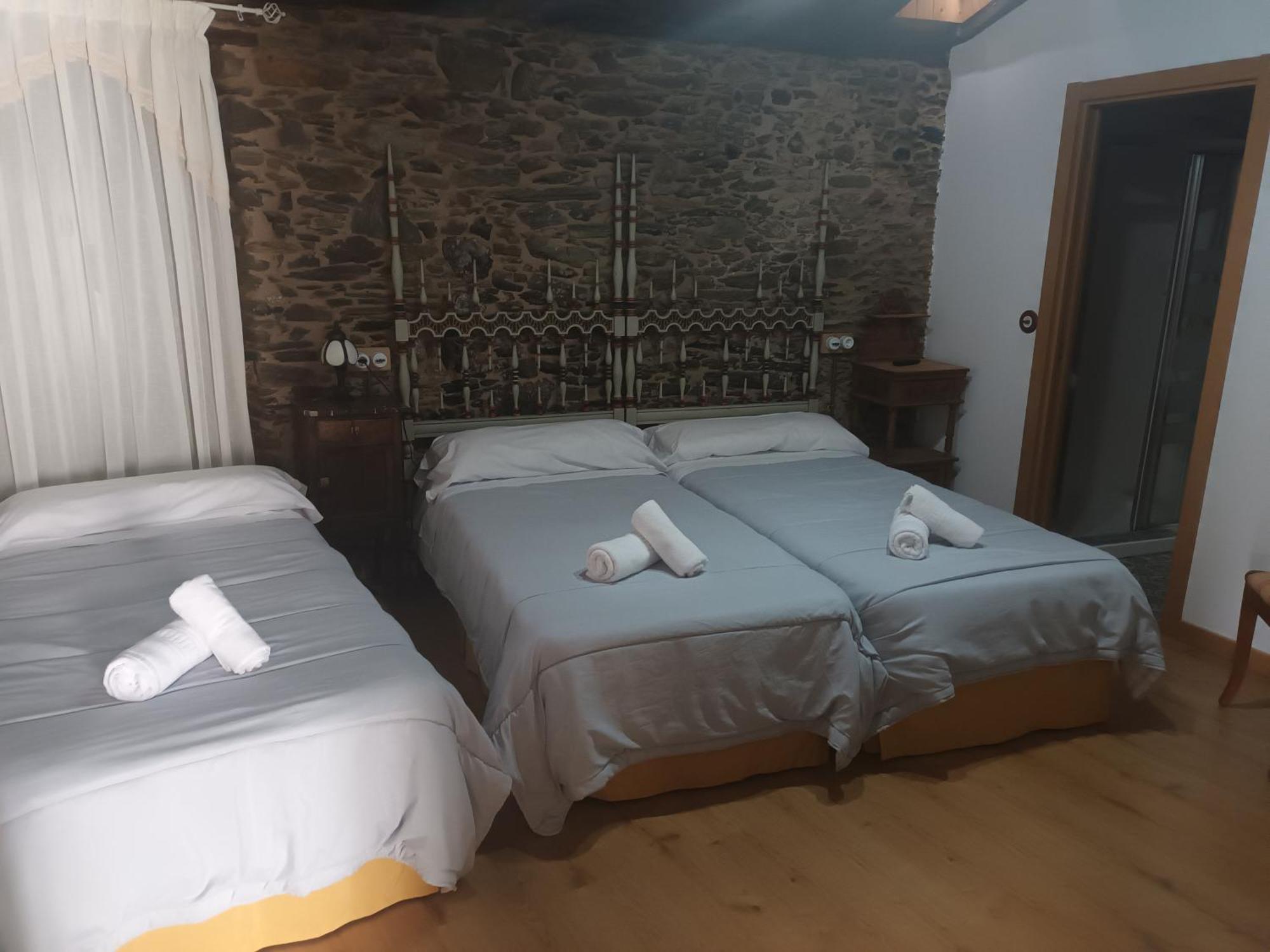 Vila Peregrina-Taxi Gratis Арсуа Экстерьер фото