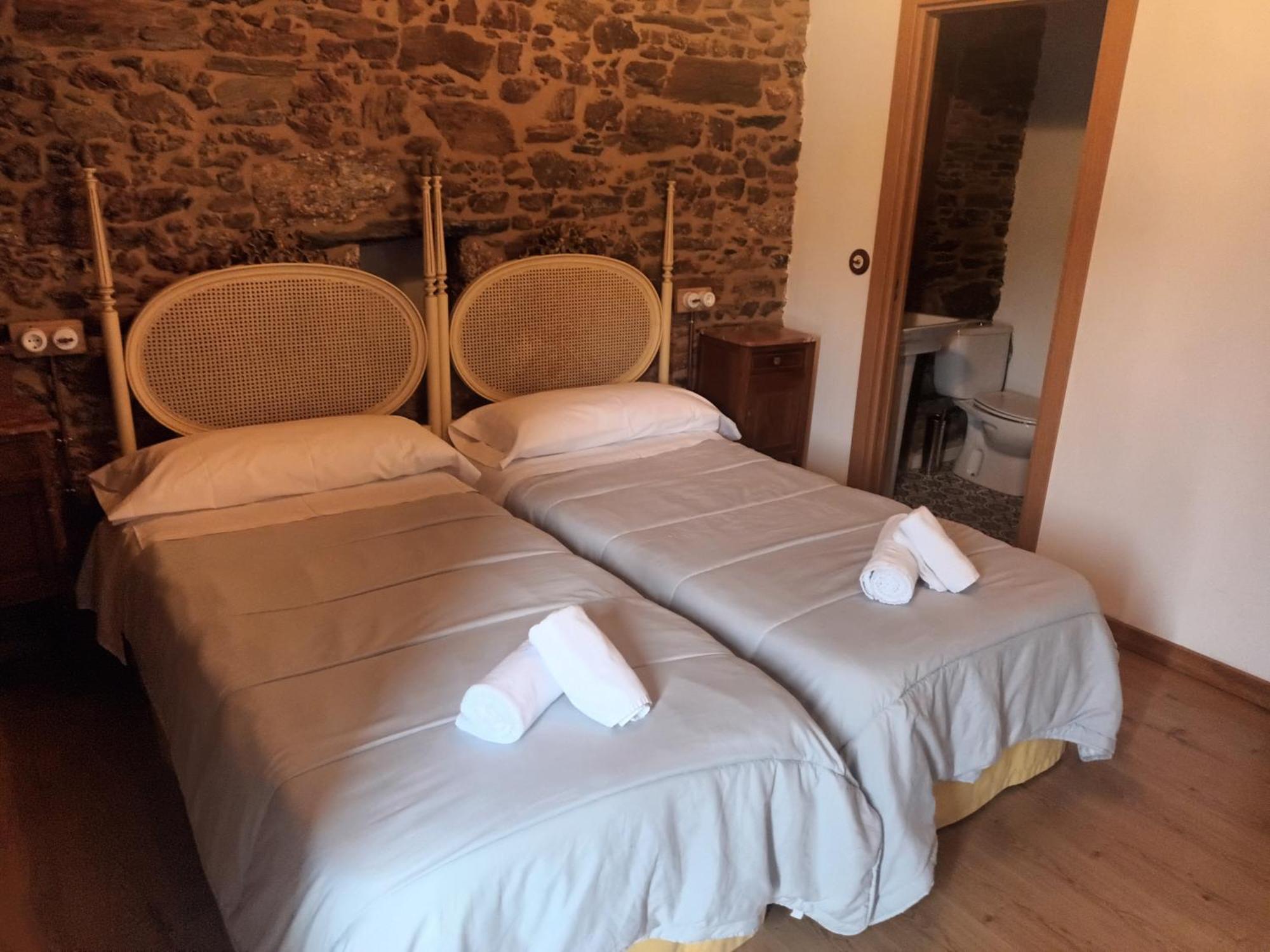 Vila Peregrina-Taxi Gratis Арсуа Экстерьер фото