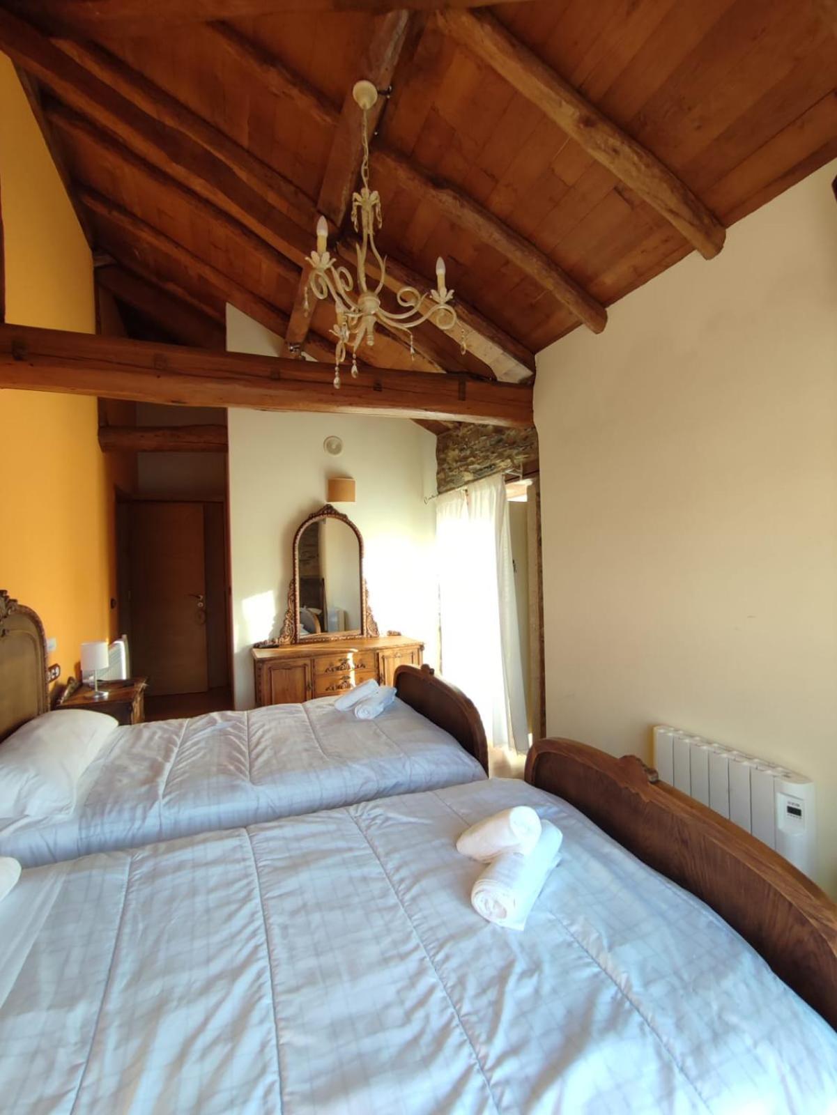 Vila Peregrina-Taxi Gratis Арсуа Экстерьер фото
